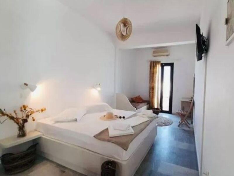 Fikas Hotel Naxos City エクステリア 写真