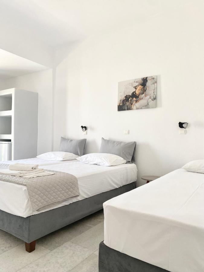 Fikas Hotel Naxos City エクステリア 写真