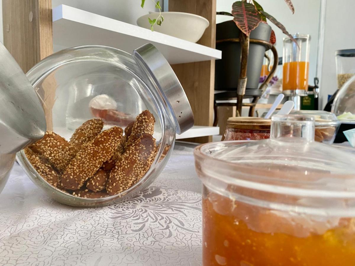 Fikas Hotel Naxos City エクステリア 写真