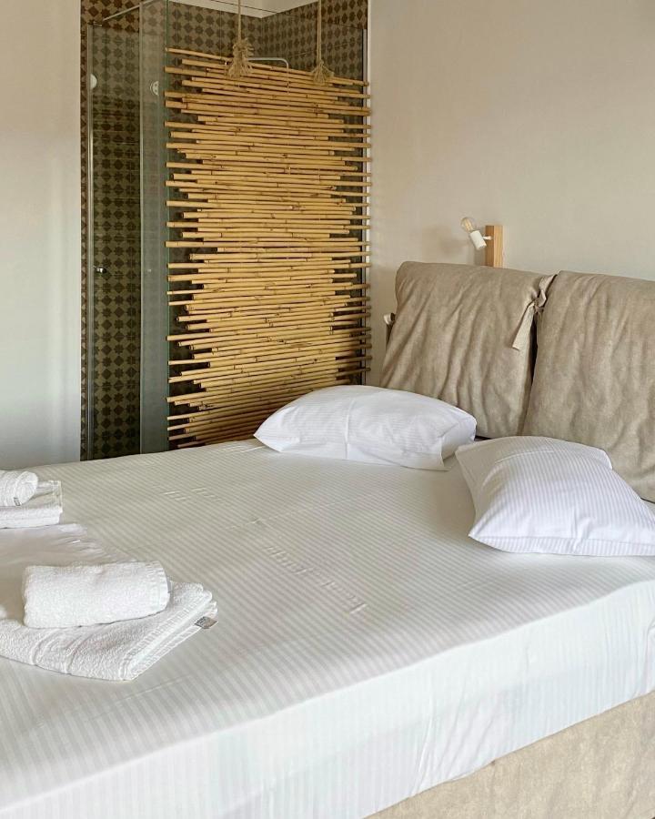 Fikas Hotel Naxos City エクステリア 写真